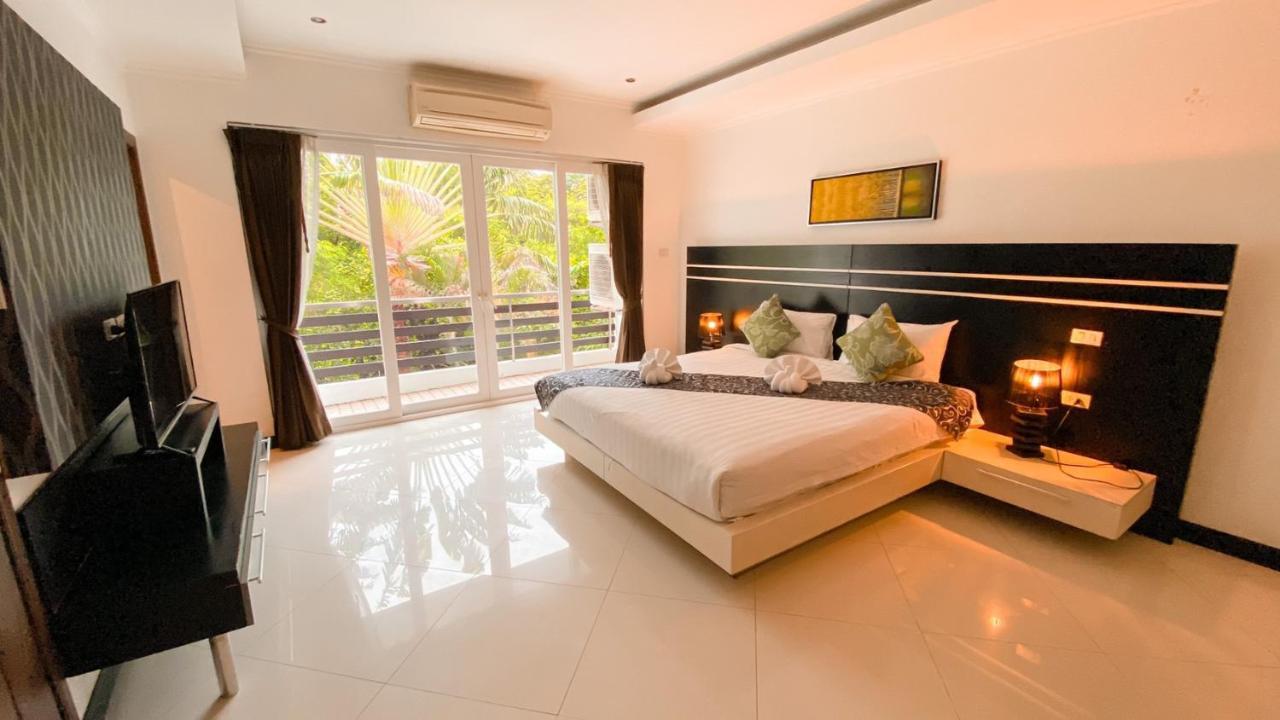 Hidden Palm Pool Villas Pattaya Exterior photo