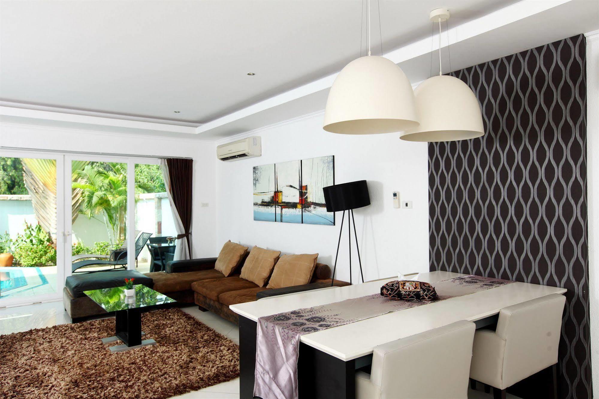 Hidden Palm Pool Villas Pattaya Exterior photo
